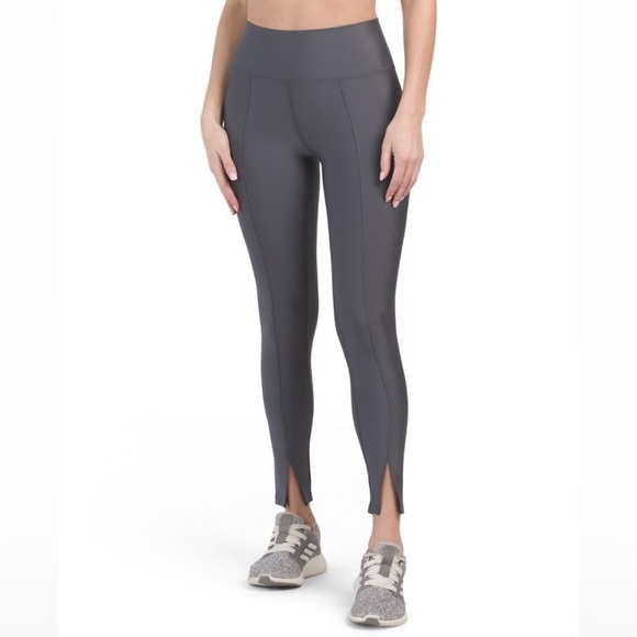 Peloton Front Slit Leggings Size XS NWT - Picture 2 of 9